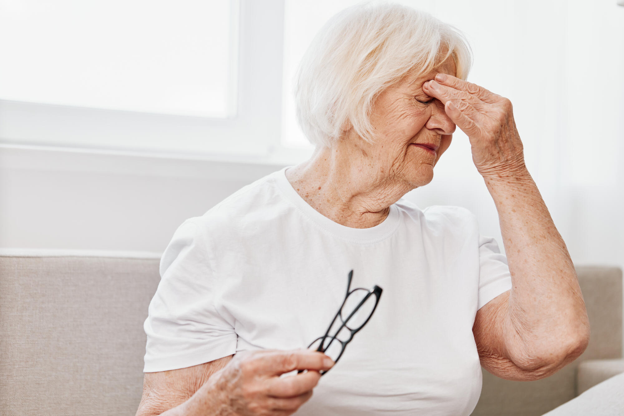 Glaucoma vs Cataracts: What Seniors in Lawton Should Know