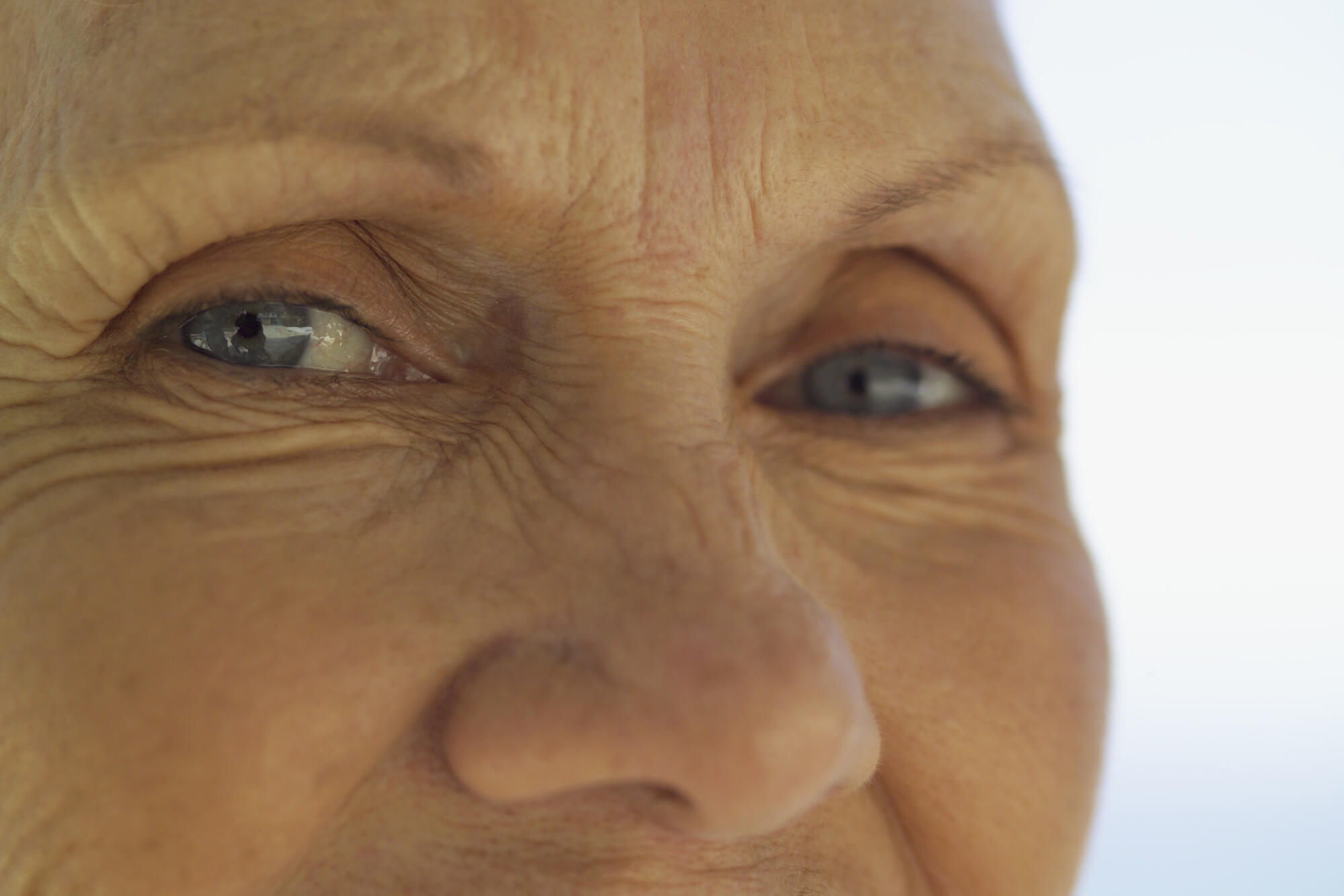 Hypertensive Retinopathy Symptoms in Seniors: What to Know
